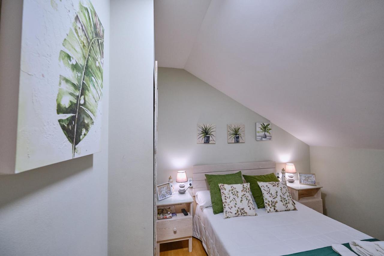 Peregrina Pension 2 โอ เปโดรว์โซ ภายนอก รูปภาพ